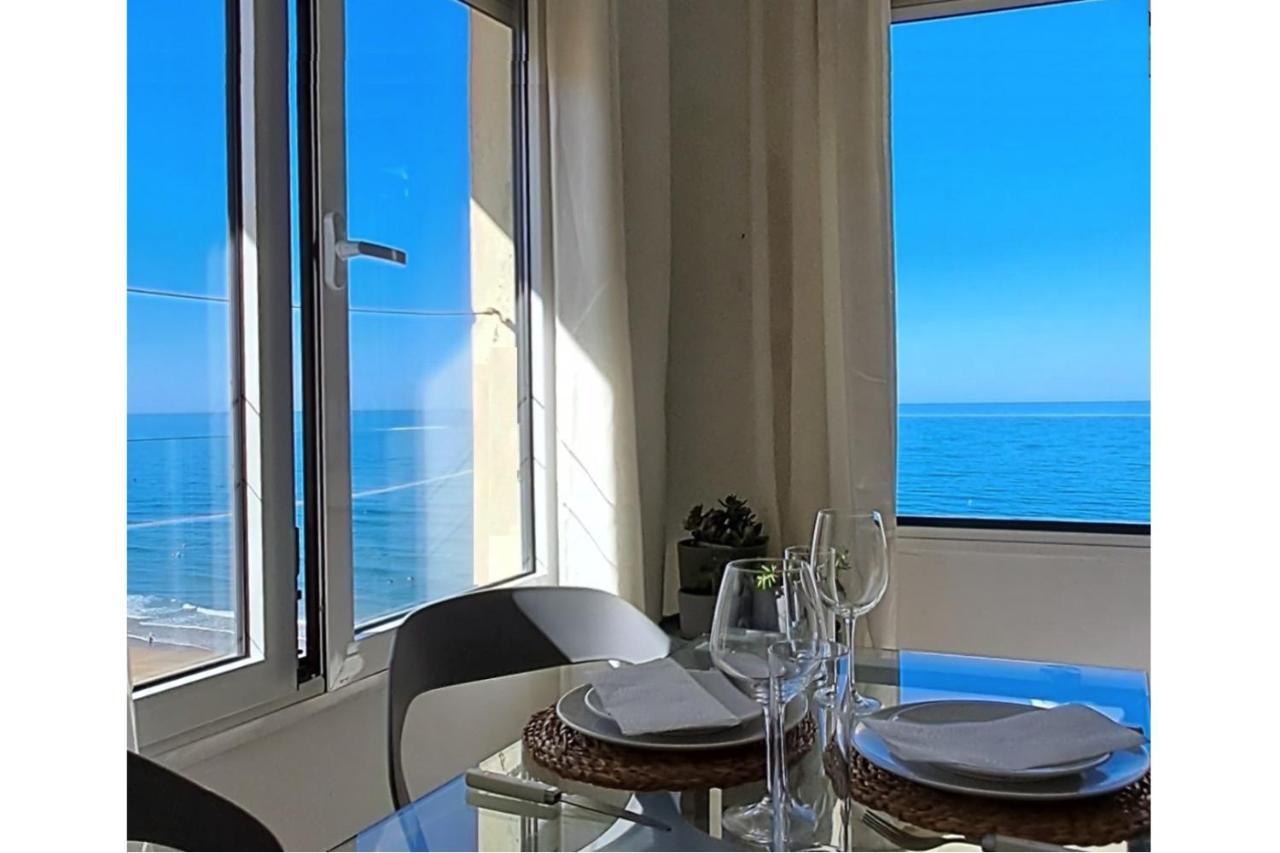 Romantica Vista Al Paseo Maritimo De Καντίζ Εξωτερικό φωτογραφία